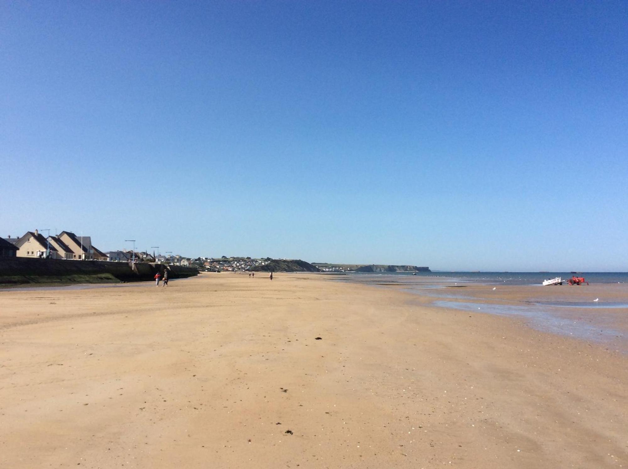 Sweet Omaha Belle Maison Recente Lumineuse Et Cosy Bien Equipee Jardin Clos 15 Mn A Pied Plage Omaha Beach Et Proche De Bayeux & Port En Bessin Saint-Laurent-sur-Mer Eksteriør bilde